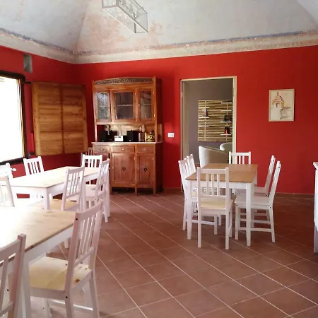 לינה וארוחת בוקר Giardino Arancio 4*