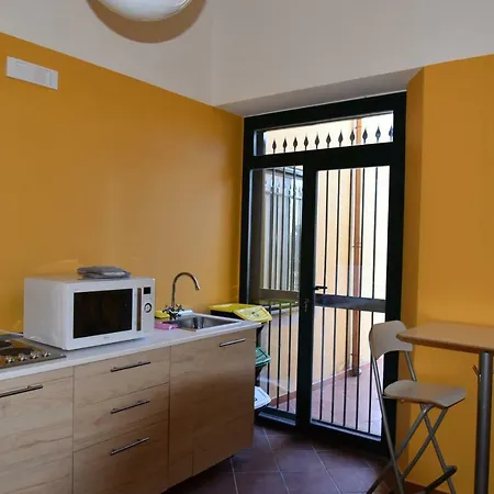 לינה וארוחת בוקר Giardino Arancio