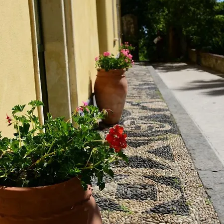 לינה וארוחת בוקר Giardino Arancio ג'יארה