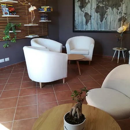 Giardino Arancio לינה וארוחת בוקר 4*